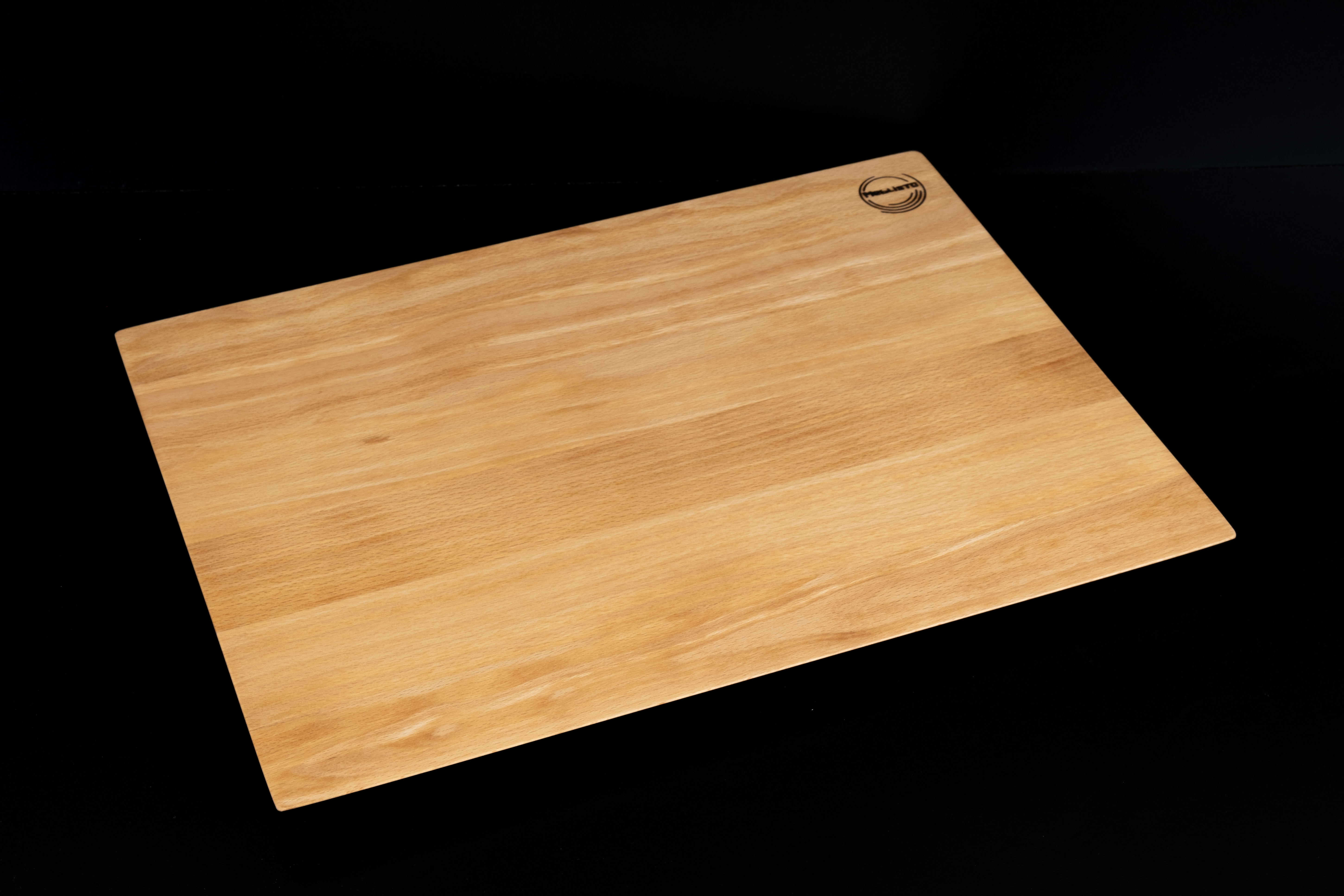 Schneidebrett mit rundum laufender Schweizer Kante, Buche Schneidebrett mit rundum laufender Schweizer Kante, Buche